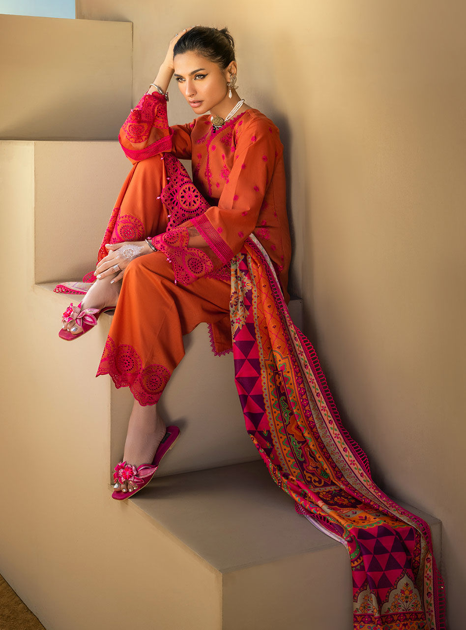 Gunjal - 3b - Chikankari Lawn Collection'23 - Zainab Chottani - Shahana Collection UK - Zainab Chottani in UK - Eid 2023