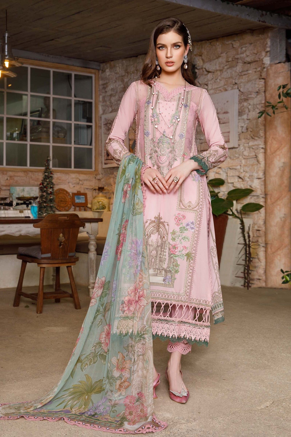 Maria. B - Mprints - Spring Summer 2023 - MPT - 13 A - Summer Lawn Collection - Pakistani Lawn Brands - Shahana Collection Uk